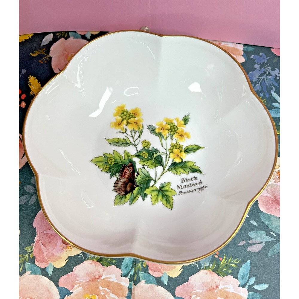 Royal Worcester Herbs Medium Round‎ SCALLOPED BOWL Botanical Florals Gold Trim